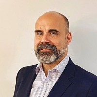 Cesar Moro Catalina Email