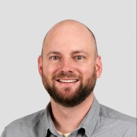 Michael Plüss Email