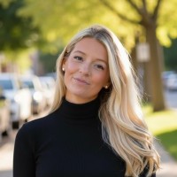 Lucy st. Sauveur Email