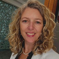 Patti Laanstra Email