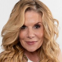 Transatlantic Translations Group Employee Kerri Modla's profile photo