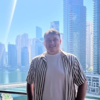 DubiCars Employee Bradley Drake's profile photo