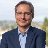 Kelemen Ákos Email