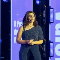 Caroline Costa Email