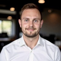 Mathias Larsen Email