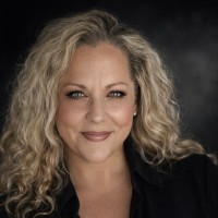 LauraMac Employee Katie McMillin's profile photo