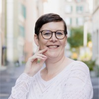 Sandra Poget Email