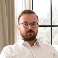 Tamás Élő Email