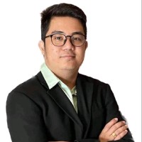 Raises.com Employee Darren Lat's profile photo