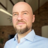 Daniel Czapski Email