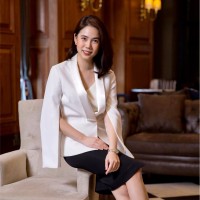 Token X Employee Weena Chamlertwat's profile photo