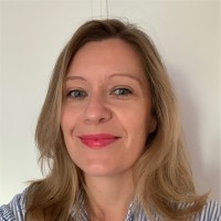 Céline Muniak Email