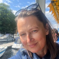 Cambridge University Press Employee Louise Llb's profile photo