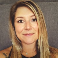 Amanda Flores Email