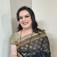 E-mail e número de telefone de Aditi Hattangadi