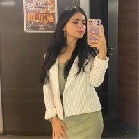 Medine Öztürk Email