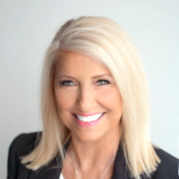 Lynn Riccioni Email