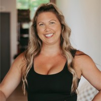 Cloth & Flame Employee Eliana Hutchison's profile photo