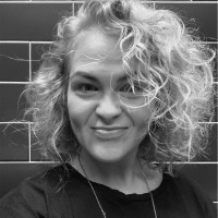 Laura Pauzolyte Email & Phone Number