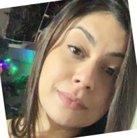 Larissa Nolasco Email