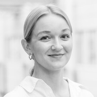 Liisa Pakarinen Email