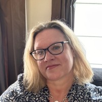Julie Parry Email & Phone Number