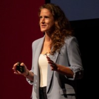 Janne Oly Email