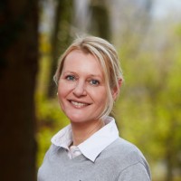 Ramona van Den Bosch Email