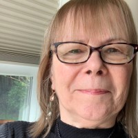 Helen-Louise Kinton Email