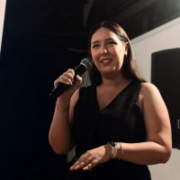 Aiumy Alberti Email