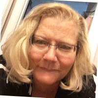 Remote Work Employee Robin MacPherson's profile photo