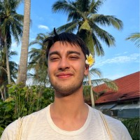 Julian Bui's profile photo