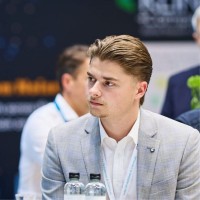 Jiro Koolen Email
