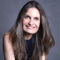 Viviane de Castro Email