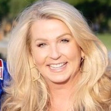 Kelly Oakes Email & Phone Number