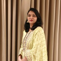 Universal Tutorials Employee Shruti Ranade's profile photo