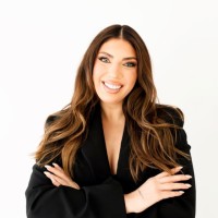 SALT & STONE Employee Kelsey Burton's profile photo