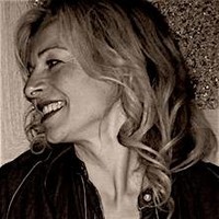Anna Bang Email