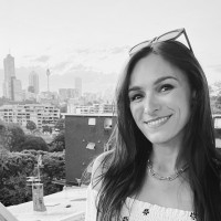 Laura Howe Email & Phone Number