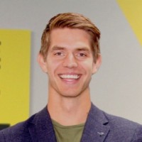 Henrik Østrem Email