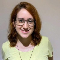 Connection Idiomas Employee Lígia Arcuri Simões's profile photo