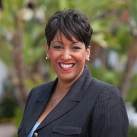 Email e telefono di Tamie Smith