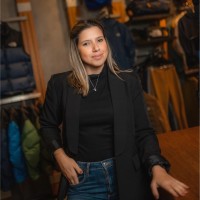 Rachel Magalhães Email