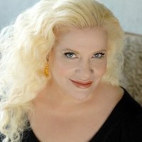 Julianne Hanson