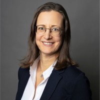 Simone Tump Email