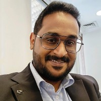 B. Online KW Employee Thomas Kurian's profile photo