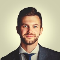 Daniel Iwański Email