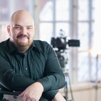 Nicklas Stavbom Email