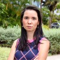 Fernanda Oliveira Email