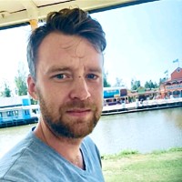 Niklas Ahlberg Email